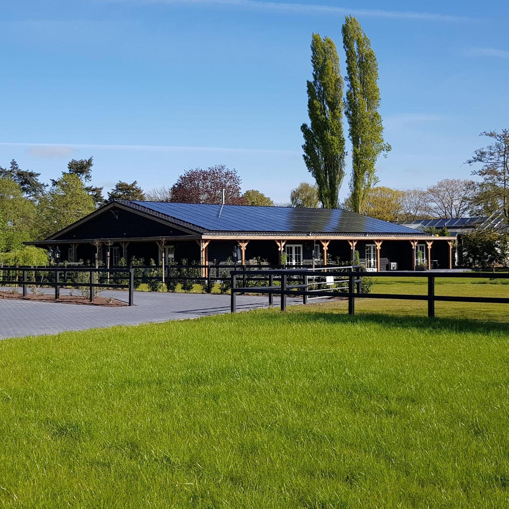 Hof Van Halle Buitenkant foto